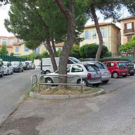 Petit Paradis Apartment *